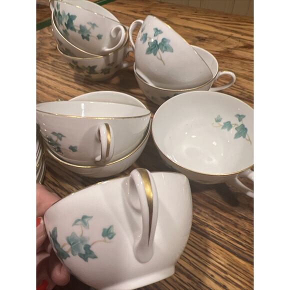 Sango Caprice Green Ivy 22 Piece Cup And Saucer Set! EXCELLENT PRISTINE! - Picture 3 of 6